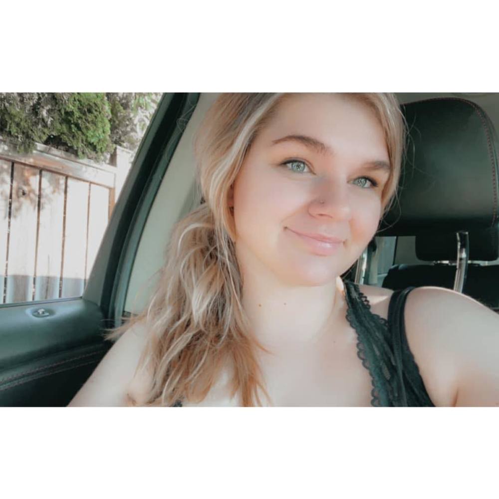 Meet your Posher, Jasmine